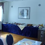 Wilhelmsthal 3*
